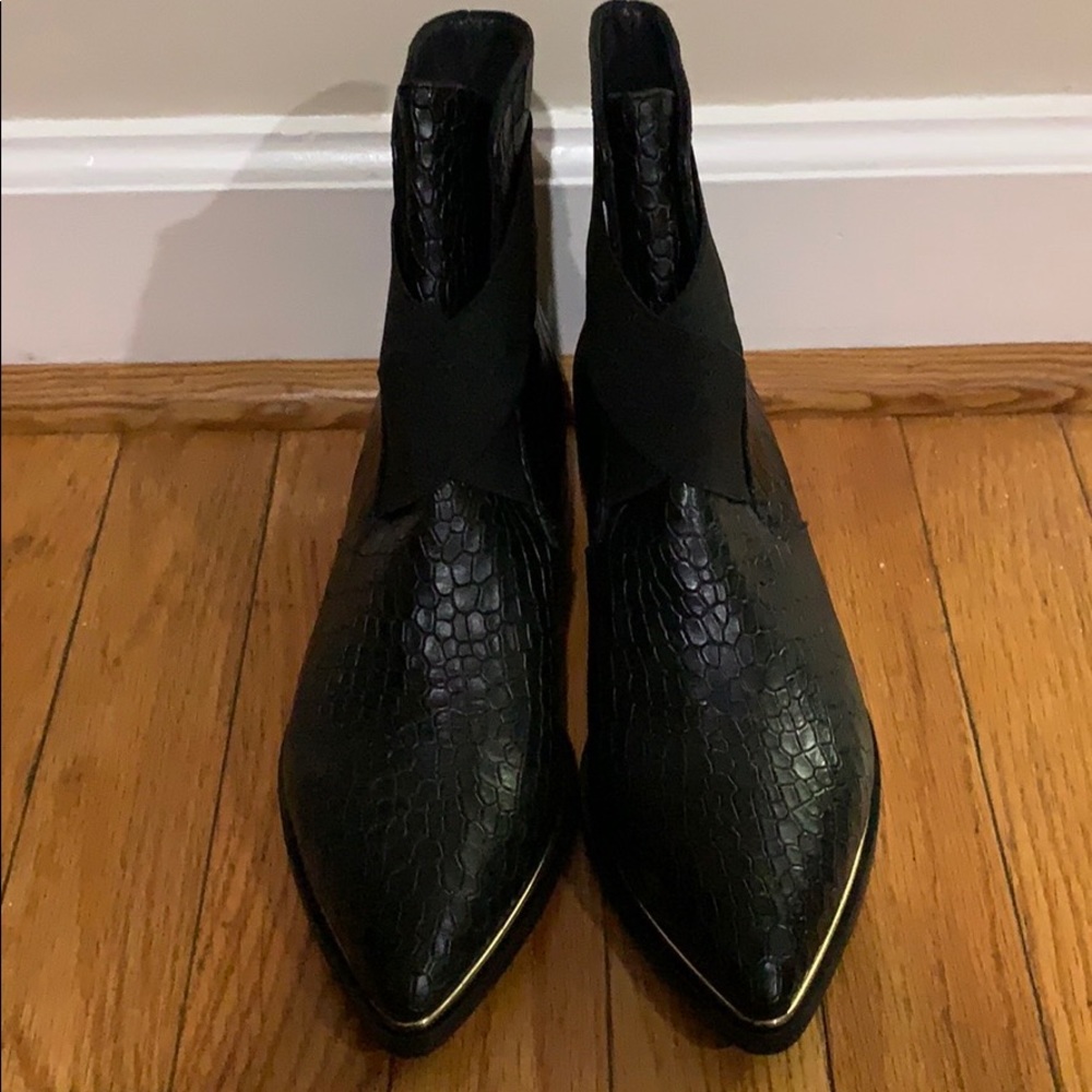 Valentina - Picture 2 of 7